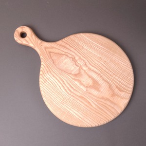 Planche à servir ronde en bois simple, planche à découper polyvalente pour les restaurants, les hôtels, la restauration et les événements - Product Image 4