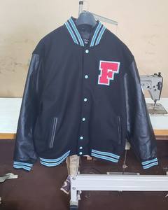 Veste universitaire universitaire universitaire unisexe de haute qualité personnalisée OEM pour hommes veste Letterman personnalisée pour enfants veste universitaire de baseball pour hommes - Product Image 5