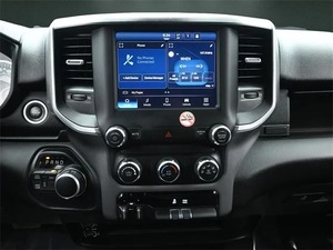 Camioneta Ram 2500 Big Horn 2024 con Volante a la Izquierda, 6 Plazas y Alta Potencia - Product Image 5