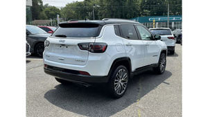 Jeep Compass Limited 4WD 2022, Usado en Excelentes Condiciones - Product Image 3