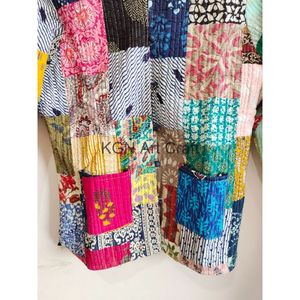 Veste matelassée indienne Patola soie indienne veste femme été fête porter manteau/Bomber ethnique réversible Patchwork veste - Product Image 3