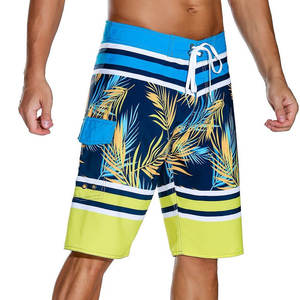 Short de bain d'été pour homme de qualité supérieure avec impression par transfert par sublimation sur tout le logo personnalisé - Product Image 2