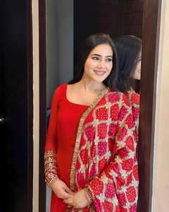 ชุดกางเกง Kurta แบบปักลายสำหรับงานปาร์ตี้ดีไซน์แฟนซีที่สง่างาม - Product Image 2