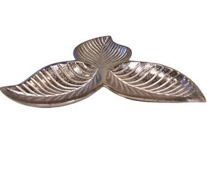 Bandeja de Aluminio para Servir, 1.0 H x 9.0 W x 9.0 D en Rosa/Amarillo, Aluminio en Marrón |   8.26" de ancho x 8.26" de largo x 0.98" de alto - Product Image 1