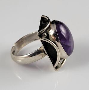 Anillo de piedras preciosas de amatista ovalada hecho a mano elegante y elegante para mujer para compromiso aniversario de boda o regalo de fiesta - Product Image 4