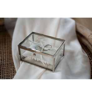 Caja de Joyería Cuadrada de Vidrio Color Dorado Ecológica Personalizable para Regalos Premium Interiores de Lujo Presentación de Producto Elegante - Product Image 1