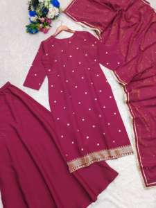 Costume Sharara rouge de boutique indienne avec des reflets dorés ethniques pour une fête de mariage exclusive Vêtements traditionnels pour femmes les plus vendues - Product Image 5