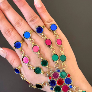 Bracelet tribal orné de pierres précieuses multicolores vibrantes, style afghan Kuchi Panja, avec des pierres précieuses roses, bleues, vertes et rouges - Product Image 3