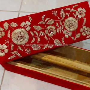 Zari工作传统定制名称刺绣手镯盒新娘礼品珠宝盒Bagnle定制盒