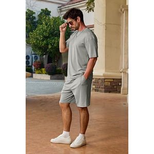 Ensemble d'entraînement polyvalent pour hommes T-shirt et short de performance respirants pour le confort Style athlétique moderne pour l'été - Product Image 6