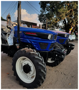 Tractor de Ruedas Farmtrac 4WD de 60HP con Tecnología Avanzada, Caja de Cambios con Transmisión de Engranajes, Motor Automático, Eficiencia Superior Inigualable - Product Image 4