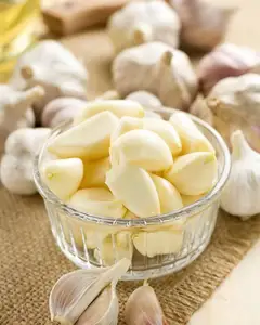 Fresh garlic 2024 crop supply as garlic normal white and pure white alho from Chinese garlic supplier