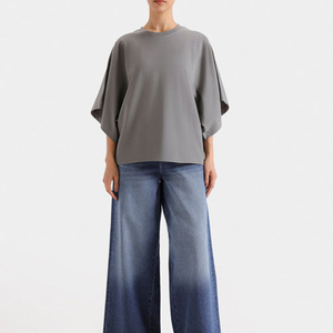 Camiseta Gris Holgada de Manga Capa para Mujer, de Alta Calidad, Color Sólido, Estilo Urbano Personalizado, Informal - Product Image 1