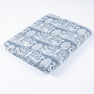 Derniers tissus vintage en coton Kashish imprimés à la main avec des motifs d'oiseaux et de fleurs, textiles botaniques vintage - Product Image 1