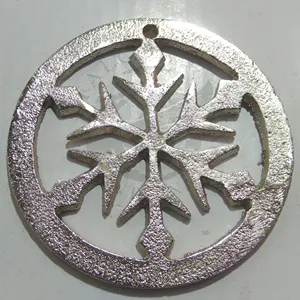 New Design Aluminium Snowflake Shaped Tree Hangings Christmas Ornaments