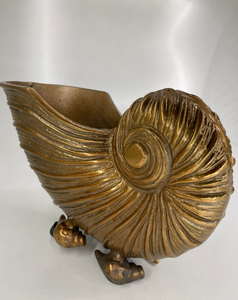 Macetas de Metal Dorado con Diseño de Concha Marina, Acabado Moderno en Latón para Plantas de Interior, Elegantes Piezas Decorativas para el Hogar Inteligente - Product Image 3