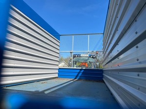 Remorques de transport avec châssis en acier bleu, panneaux et double essieu pour usage intensif - Product Image 5