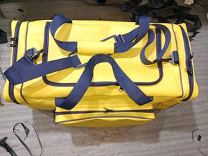 Riñonera de cuero de alta calidad, bolso bandolera con gancho para auriculares de carga a la moda para viajes, deportes al aire libre, bandolera en el pecho - Product Image 4