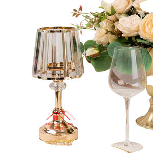 Gros fil de fer fait à la main HOMEinc. Bougeoir décoratif Dernières tendances Design intérieur extérieur Vaisselle de mariage Centres de table - Product Image 3