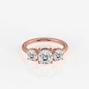 Anillo de Tres Piedras de Moissanita y Diamante en Oro de 14K, Corte Portugués - Product Image 6