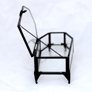 Boîte de rangement en verre transparent avec bordure en laiton, pour bijoux, cosmétiques, maquillage, rangement multifonctionnel, forme de cercueil, couleur personnalisée, fabrication artisanale - Product Image 1