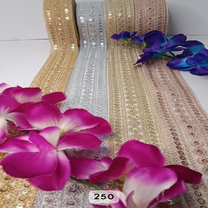 ผ้าลูกไม้ปักระดับพรีเมี่ยมพร้อมลูกปัด zari ปักเลื่อมเหมาะสำหรับงานรื่นเริงงานแต่งงานเสื้อผ้า - Product Image 1