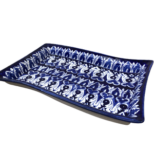 Magnifique plat rectangulaire moyen en céramique bleue, motif abstrait classique peint à la main au Pakistan, service haut de gamme - Product Image 6