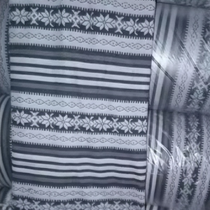 Tela Suave y Sedosa Jenny Hecha en Corea, 100% Rayón, Tejida, Estampada, Transpirable, Ligera, en Lote, para Vestidos y Blusas de Mujer - Product Image 1