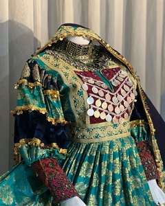 Robe de fête et de mariage afghan en velours afghan fait à la main traditionnel brodé pour femmes robe tribale taille personnalisée robes pour femmes à vendre 137 - Product Image 1