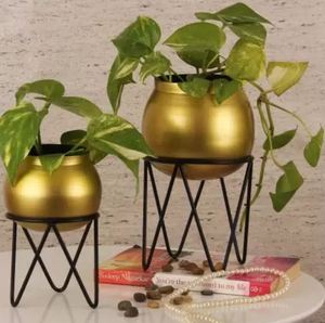 Macetas de flores doradas de Metal de Venta caliente con soporte negro decoración de jardín de restaurante en casa a bajo precio - Product Image 6