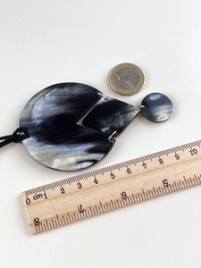 Collar con Colgante de Cuerno de Búfalo, Joyería Tribal Natural y Sostenible para Mujer, Alta Calidad - Product Image 2