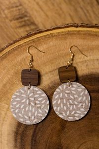 REGALOS DE MADERA LLAMATIVO CALIDAD COLGANTES Hoja de oro Negro Resina blanca Pendientes en forma de corazón Cuadrado Redondo Geométrico Gota de resina de madera - Product Image 4