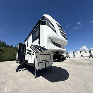 TOP Véhicule d'occasion 2021 F-o-r-e-s-t R-i-v-e-r R-o-g-u-e A-r-m-o-r-e-d 3-5-1-G-2 à vendre - Product Image 1