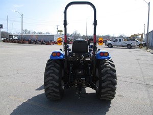 2016 Nuevo Tractor Hollan Boomer 37 - Product Image 6