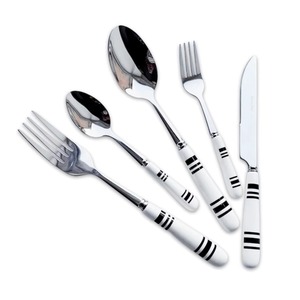 Juego de cubiertos de acero inoxidable Chapado en color plateado de 4 cubiertos con mango de madera para cocina, mesa, café, ocasión, uso en fiestas - Product Image 5