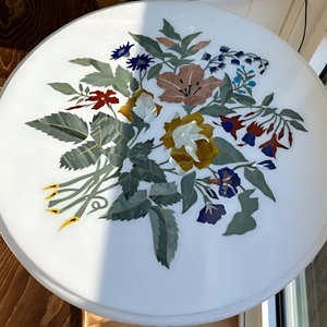 Table basse ronde en marbre blanc avec incrustation de lapis bleu Tables d'appoint en marbre de luxe Meubles décoratifs pour la maison et le patio - Product Image 4