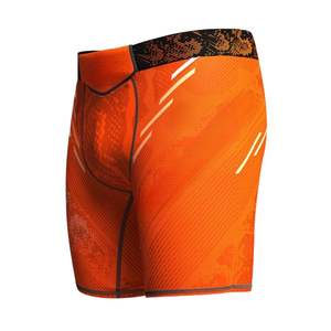 Pantalones cortos de MMA sublimados con diseño de impresión personalizado OEM y ODM, bañadores de entrenamiento ajustados de compresión de poliéster y licra, pantalones cortos de MMA con división alta - Product Image 1