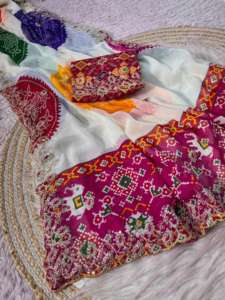 Sari en mousseline de soie pure de qualité supérieure pour femmes, plusieurs couleurs, travail de pallu pita, bordure butti, fabriqué en Inde - Product Image 5