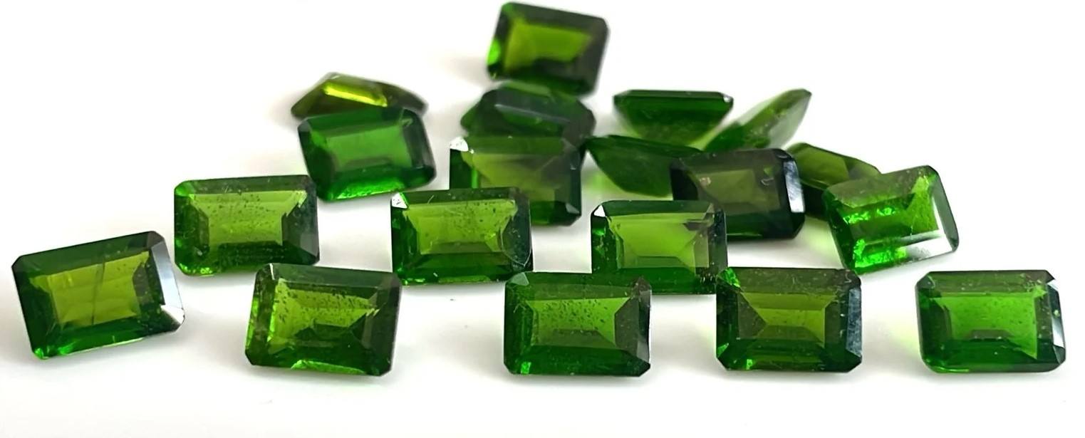 สีเขียว