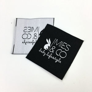 Ropa Satén Cuello Etiqueta Camiseta personalizada Damasco Tamaño Etiquetas Ropa Corte recto Costura en etiquetas tejidas para ropa - Product Image 6