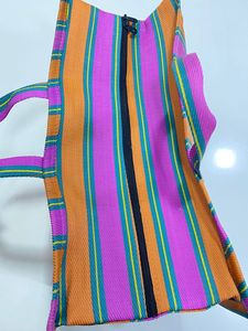 Bolsa de compras de nailon reutilizable ecológica, bolsas de playa de plástico reciclado tejido a mano, bolsas de cosméticos hechas con cremallera RPET - Product Image 4