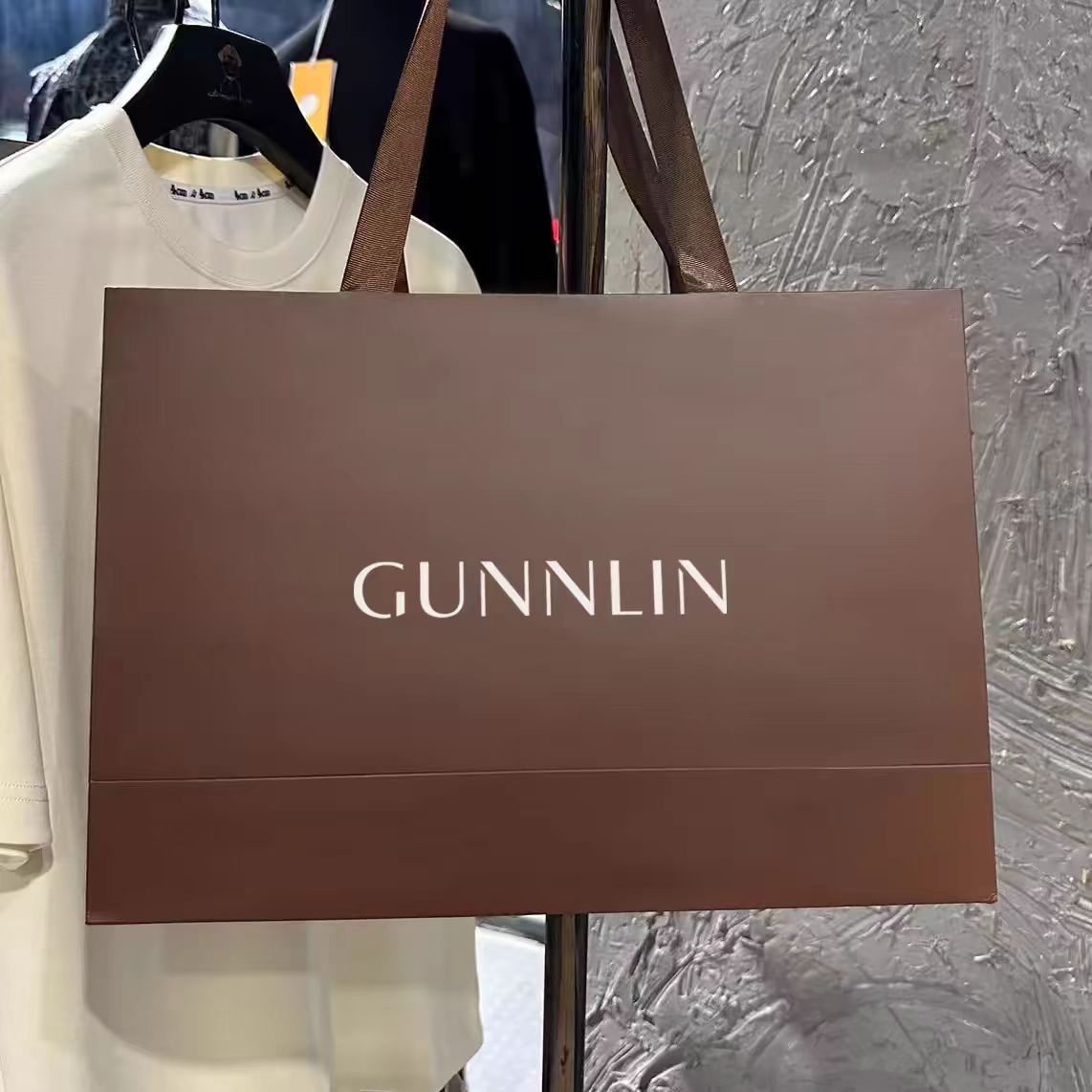 Hot Sale Portable Paper Bag with logo Luxury Gift Shopping Paper Bag Packing Colorful Business High Quality Paper Bag