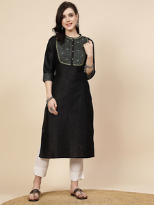 Ensemble pantalon et kurta pour femmes, couleur noire, brodé, manches longues, col rond, longueur genou, polyester, coupe droite, vêtements ethniques, vêtements décontractés, vêtements de bureau - Product Image 3