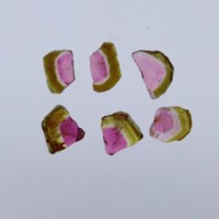 Tranche de tourmaline naturelle de 7 carats Pierres précieuses Tranches de tourmaline bio de pastèque Pierres précieuses en vrac disponibles Quantité en gros grossiste