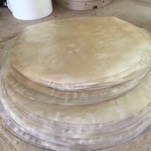 Muestran parches de batería de piel animal natural. Estos parches de piel de cabra natural se utilizan para varios tipos de tambores. - Product Image 5