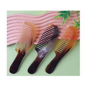 Peine de cuerno de primera calidad, respetuoso con el medio ambiente, herramienta hecha a mano duradera hecha de cuerno pulido, perfecto para el peinado natural del cabello a diario - Product Image 3