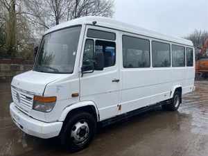 V-Klass Mini Hiace d'occasion 2018, conduite à gauche, 8L essence, automatique, cuir, ACC, Kei R18, Euro IV, 5 places, toit ouvrant panoramique - Product Image 3