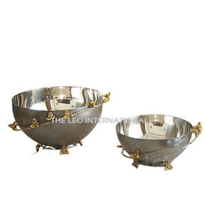 Juego de 2 Tazones de Acero Inoxidable y Latón con Diseño Redondo Pulido y Brillante para Cocina y Comedor - Product Image 1