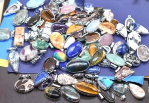 Lote de colgantes de cristal natural, venta al por mayor, joyería de piedras preciosas múltiples, colgante bohemio Chapado en plata de ley 925, piedras preciosas surtidas - Product Image 2