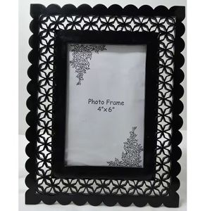 Cadre photo en laiton et résine au design unique pour la décoration intérieure et cadre photo doué cadres photo rectangulaires en résine blanche/dorée - Product Image 2